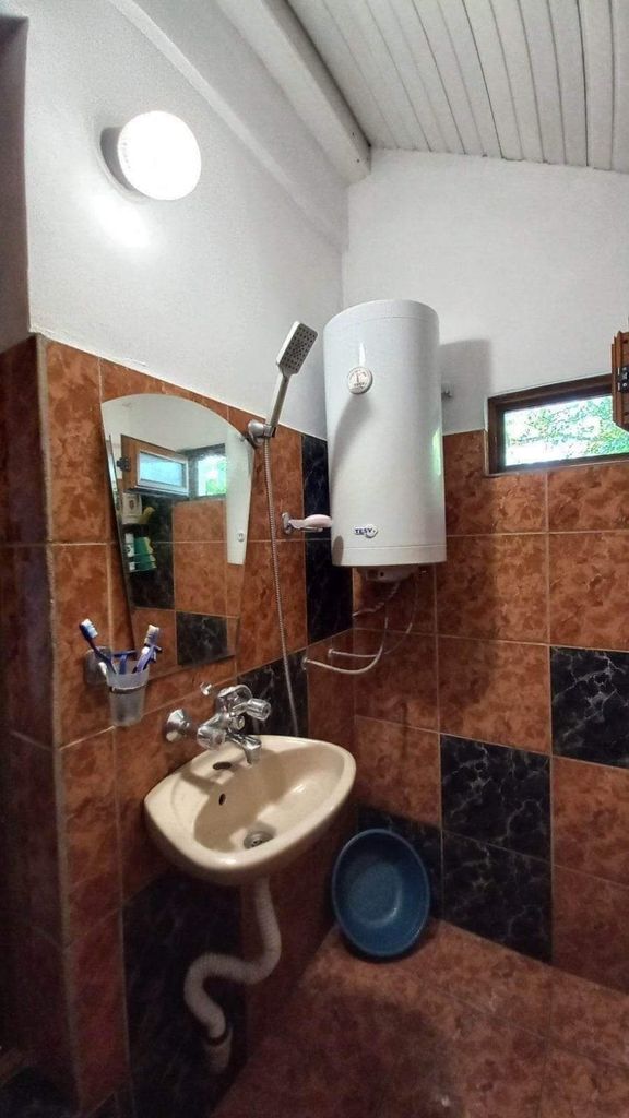 Продава се Хотел в Видин, Александър Стамболийски - 250 кв.м за 1326 €/кв.м - Снимка #13