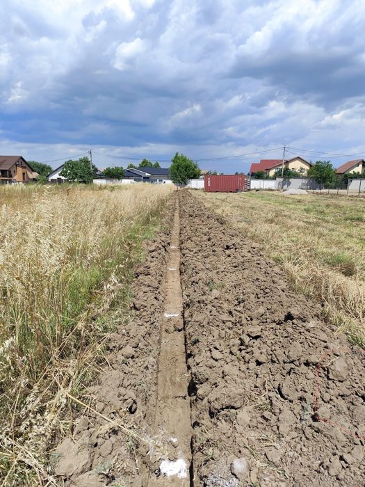 Miniexcavator de inchiriat