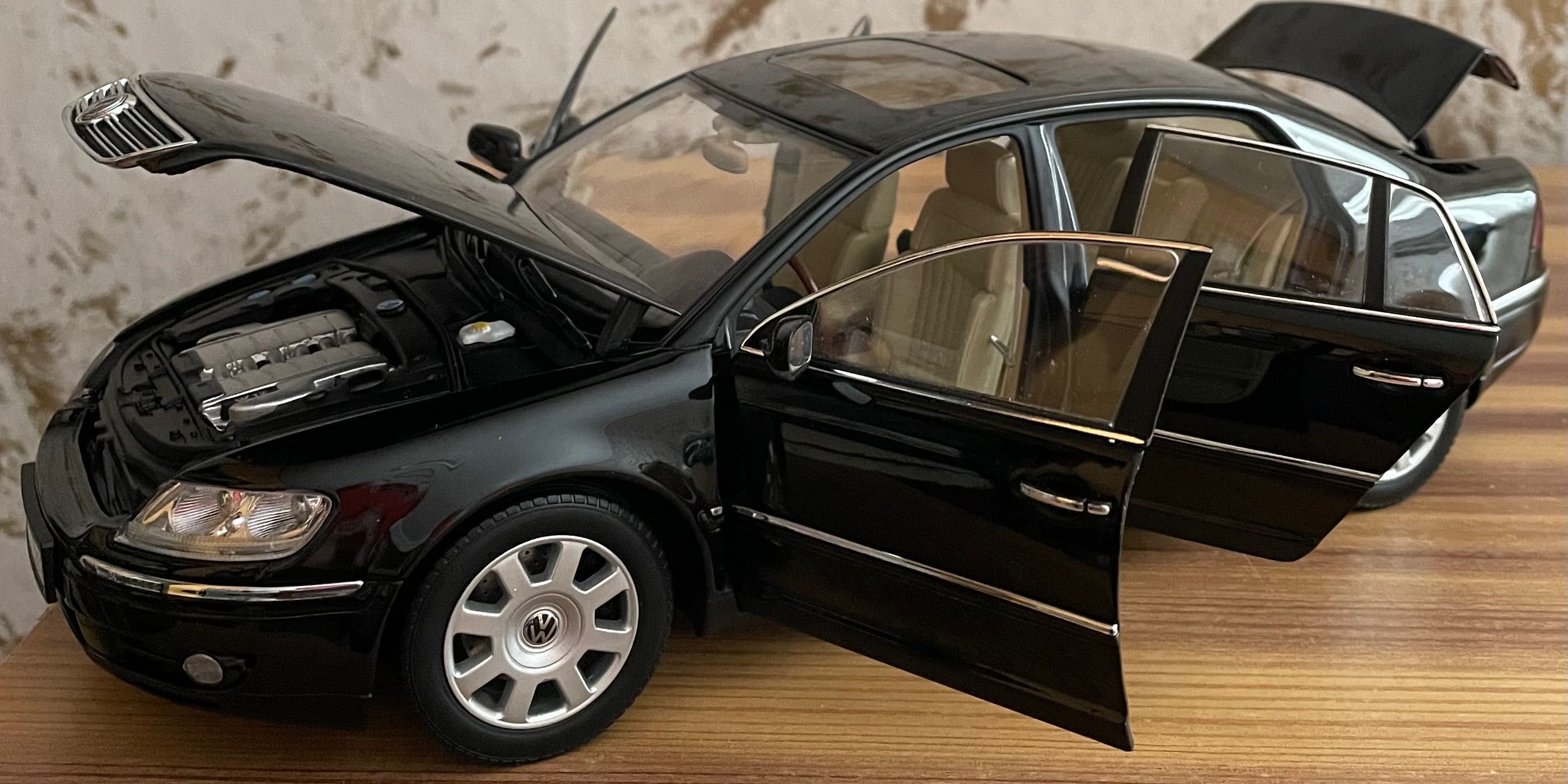 VW Phaeton, Autoart, Maщаб 1:18