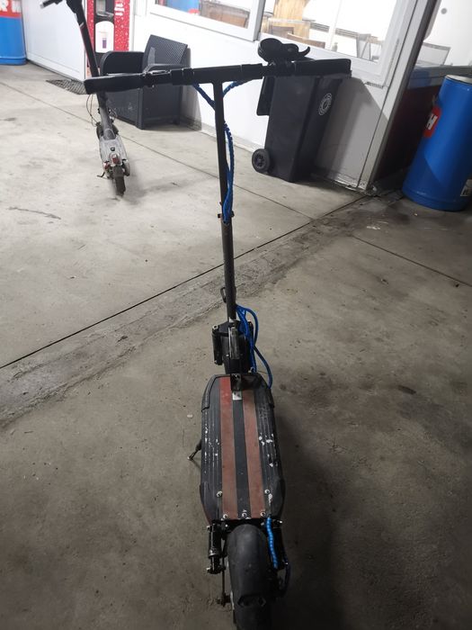 Vând trotinetă JRH 48W 10ah