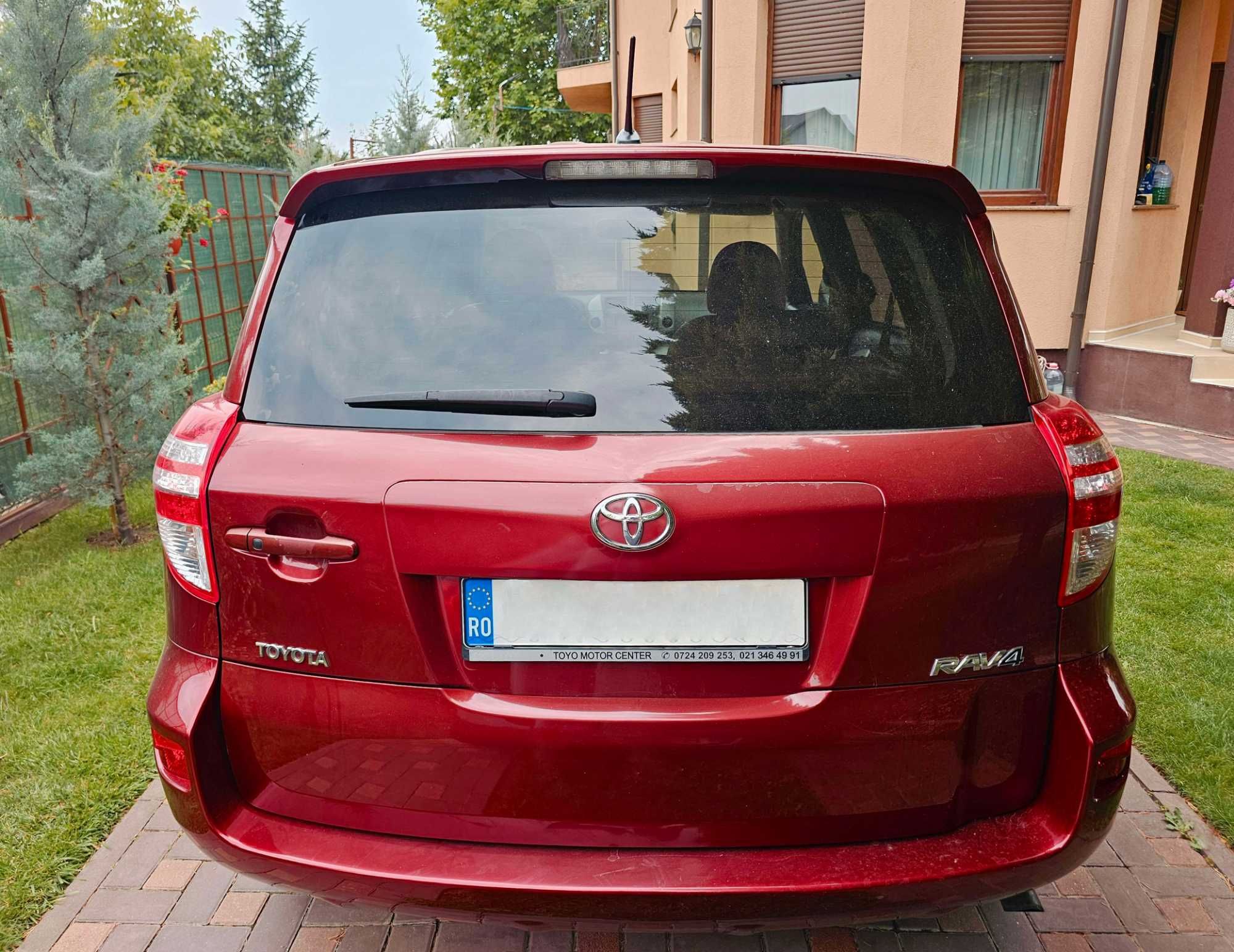Vand Toyota Rav4 2010 2.2 D4D MT - 4X4  Pachet Luxury