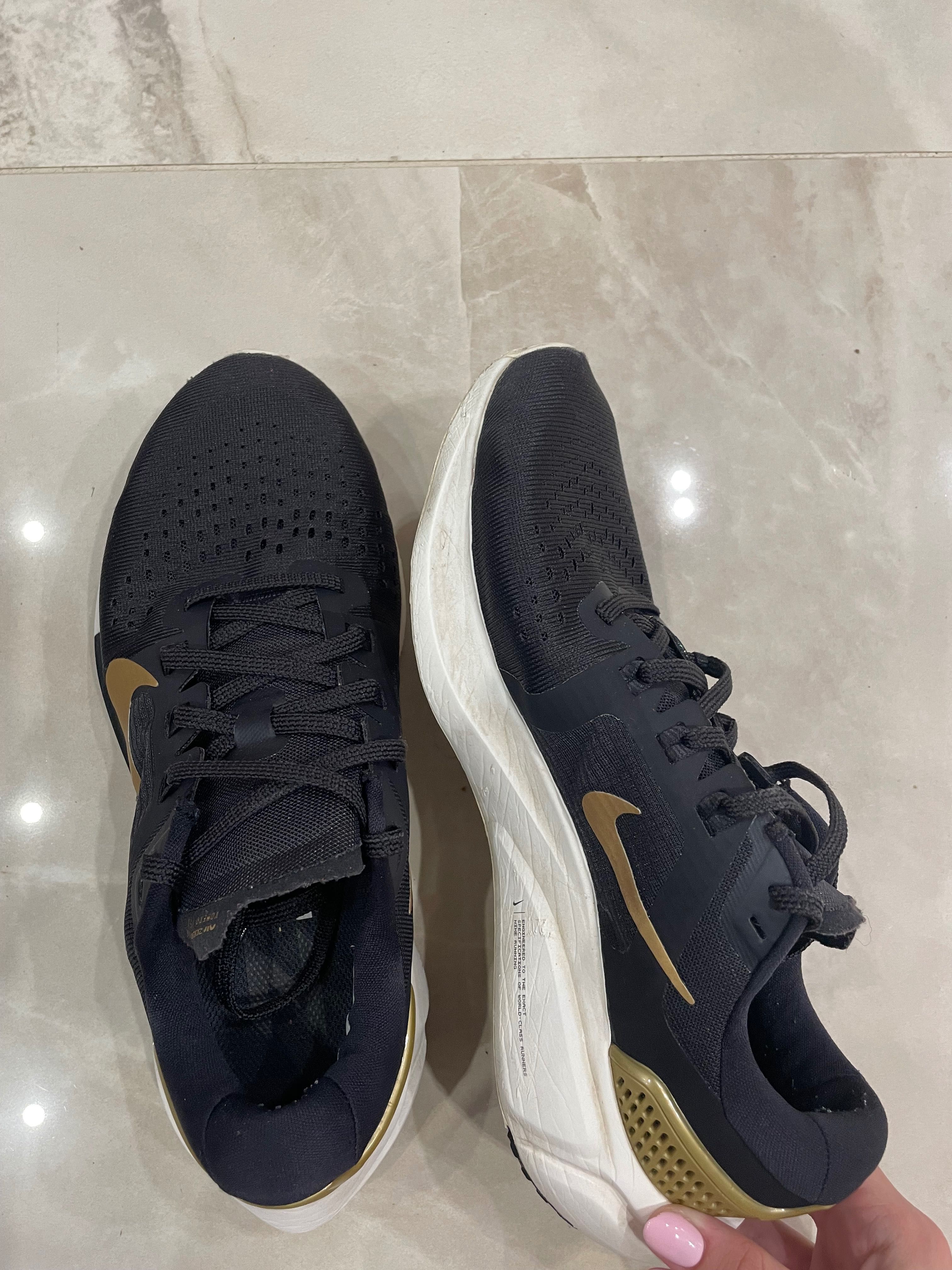 Дамски маратонки Nike Air Zoom Vomero 15 CU1856 003