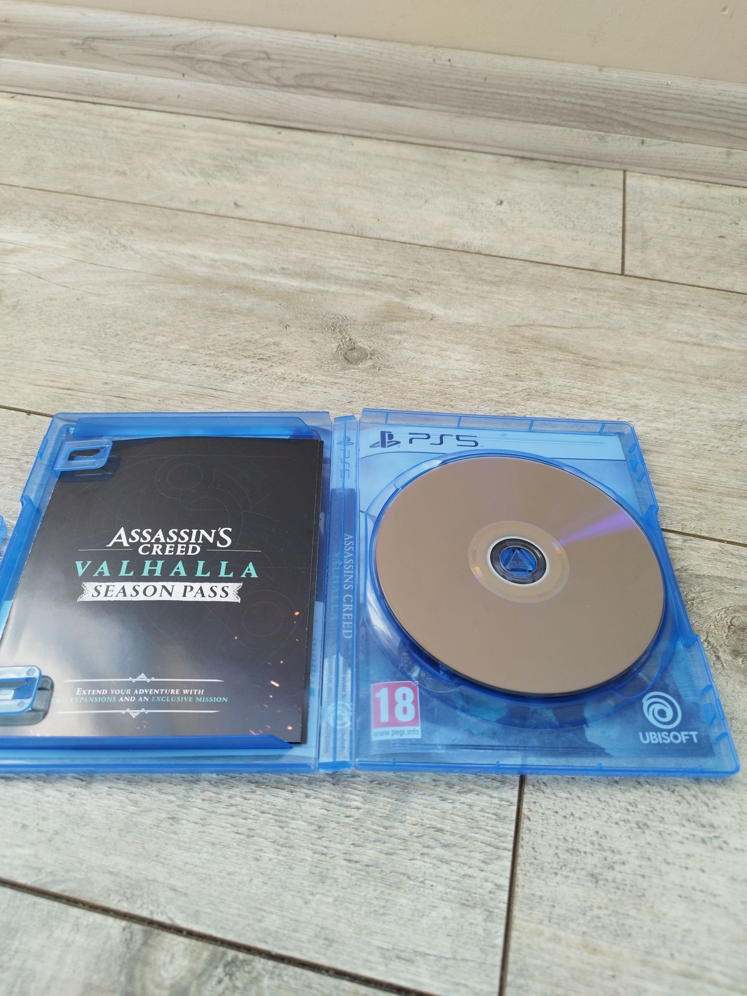 Комплект игри за PS5+стойка