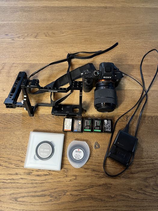 Kit Sony A7II + obiectiv 28-70 + accesorii