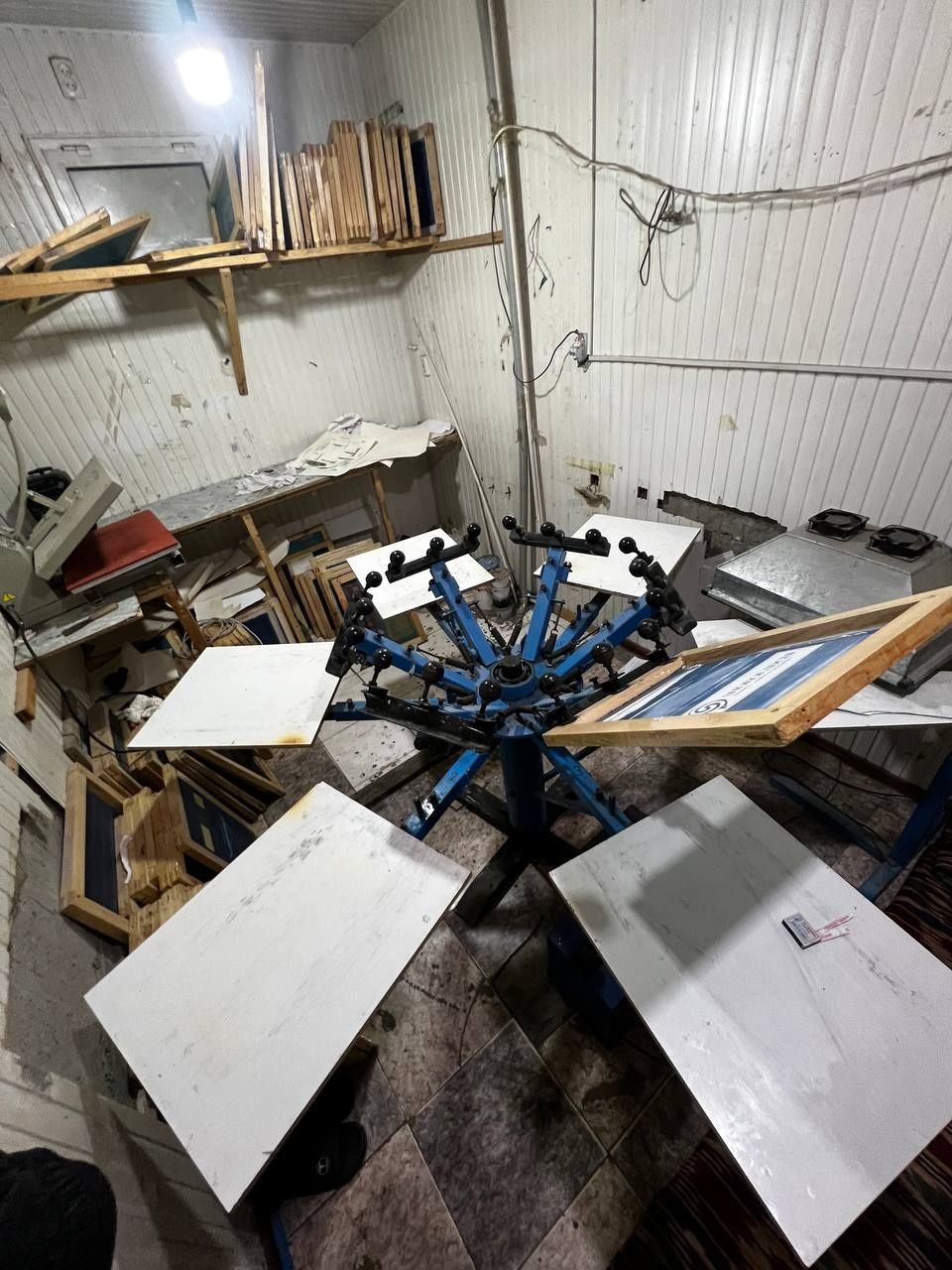 Karusel pechat sotiladi 6 proxodlik va 40x60 sm press aparat