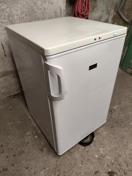 Малък Фризер Zanussi