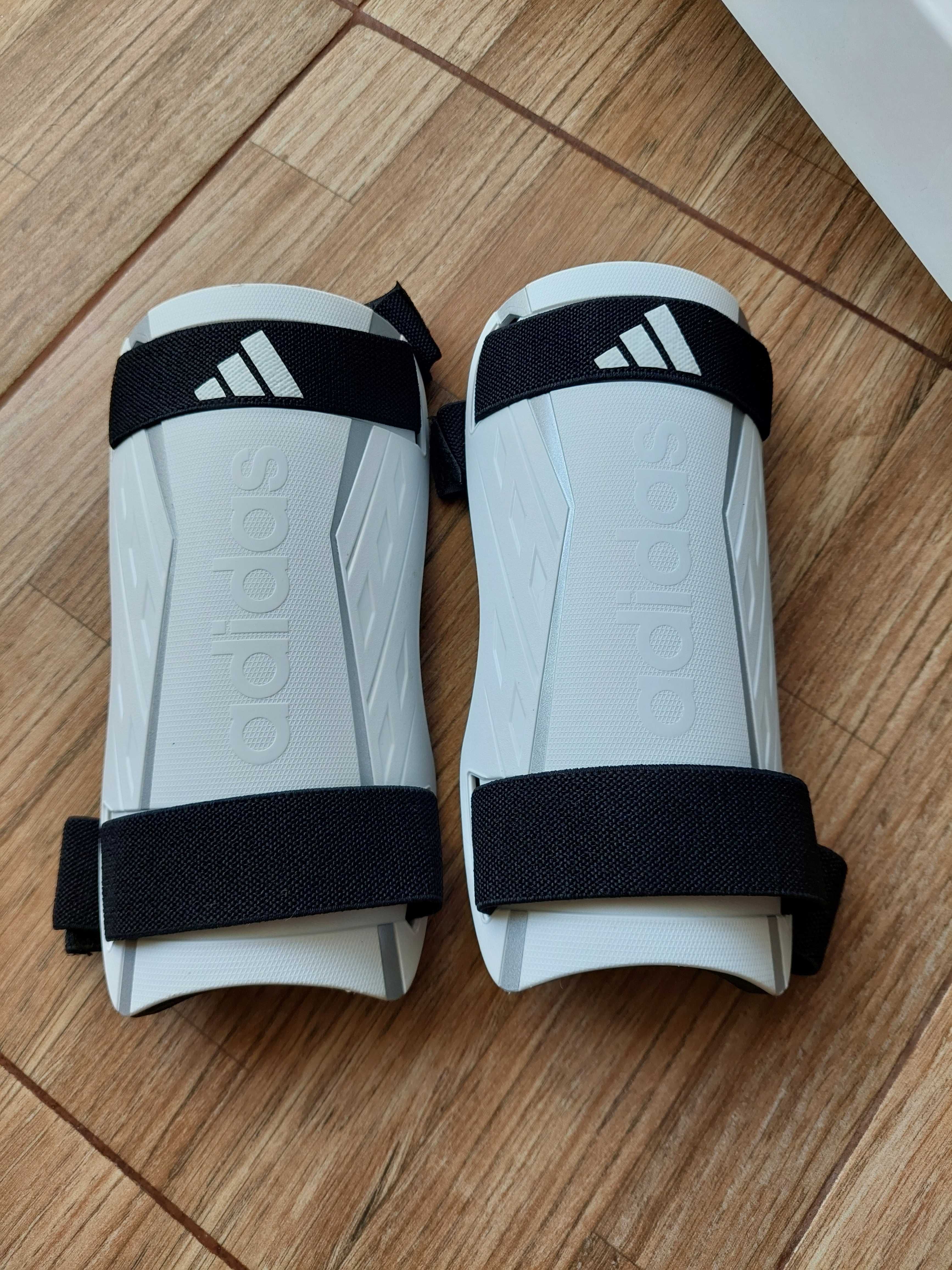 Футболни кори Adidas