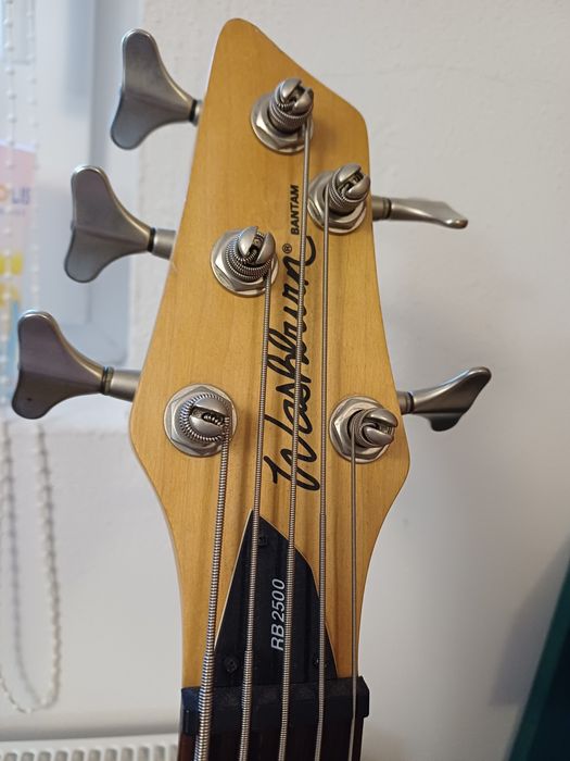 Washburn Bantam RB2500 Bass (preamp activ)