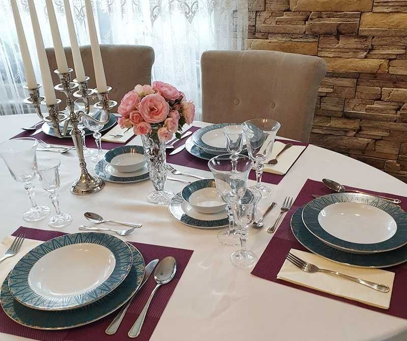 Луксозен сервиз за храна от 24 части