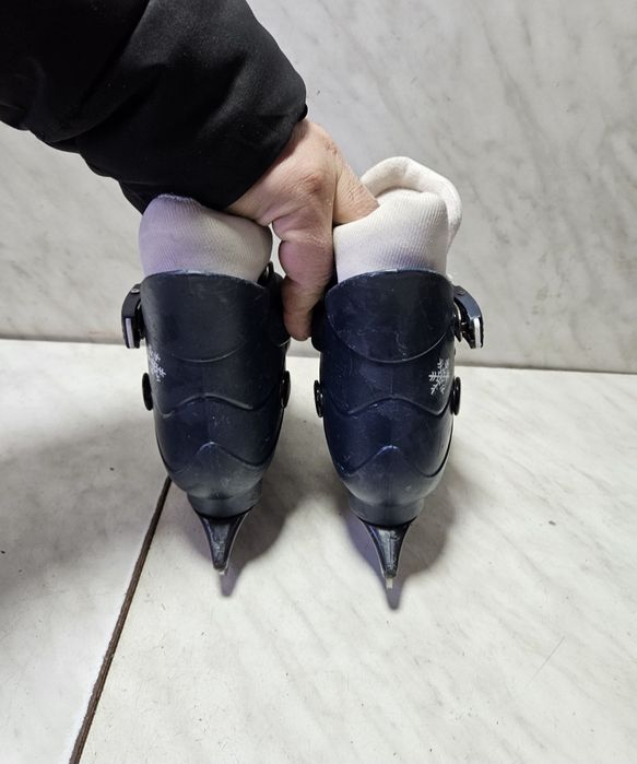 Patine 719 gheata reglabile marime 29-30-31-32 .