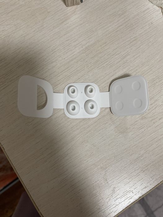 AirPods Pro наушники. Оригинал