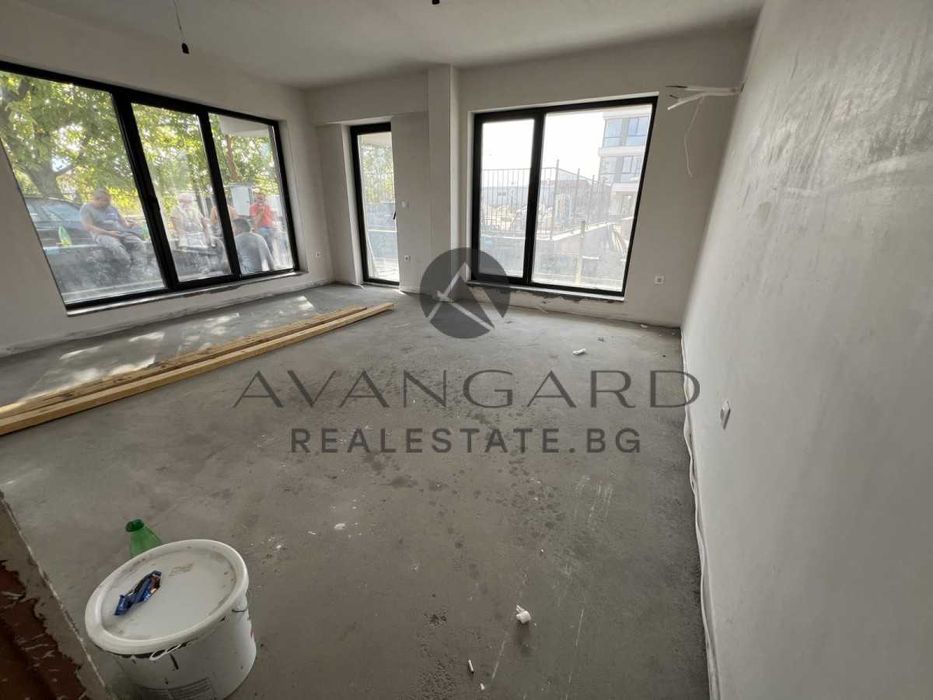 Продава се Двустаен апартамент в Пловдив, Беломорски - 131 кв.м за 924 €/кв.м - Снимка #1