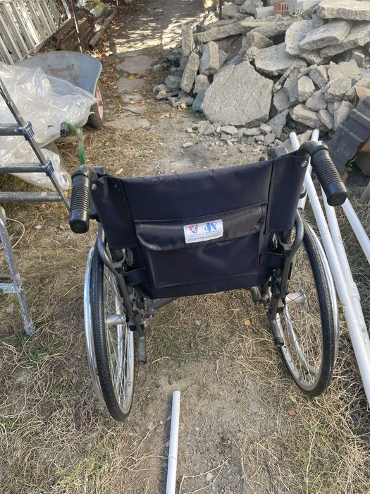 Продам инвалидную коляску!