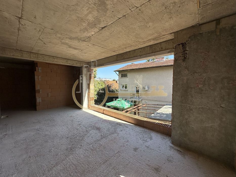 Продава се Тристаен апартамент в София, Павлово - 102 кв.м за 1894 €/кв.м - Снимка #1