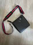 Мьжка чанта Gucci стил - Supreme Messenger Black
