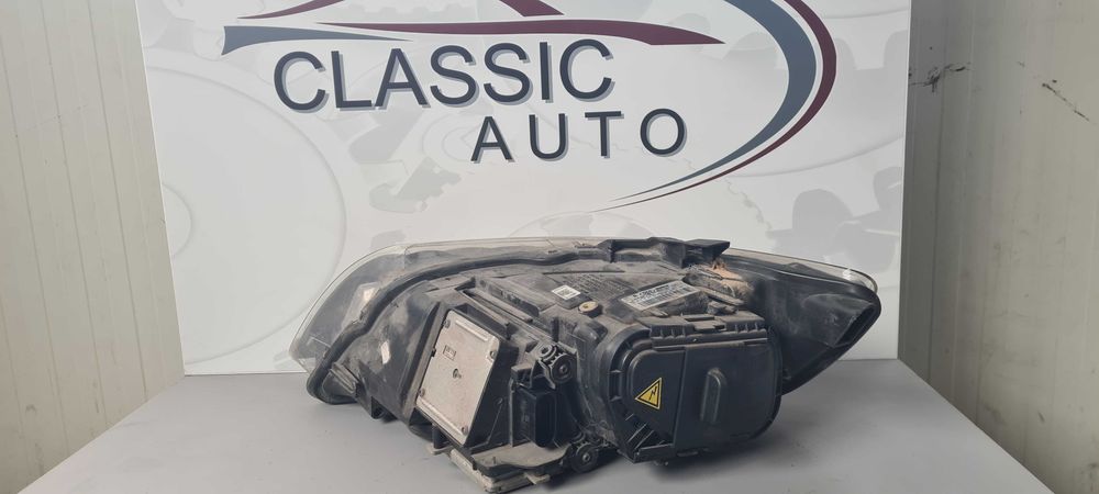 Фар Audi Q7 2012г.