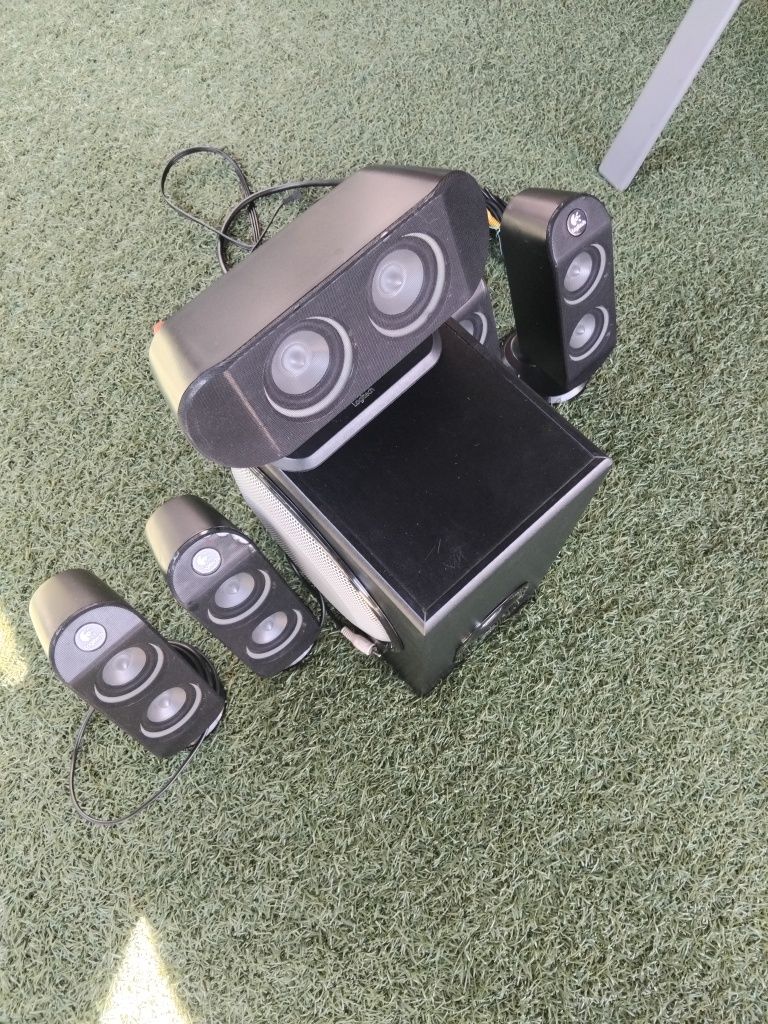 Sistem audio 5.1 Logitec destinat PC gaming