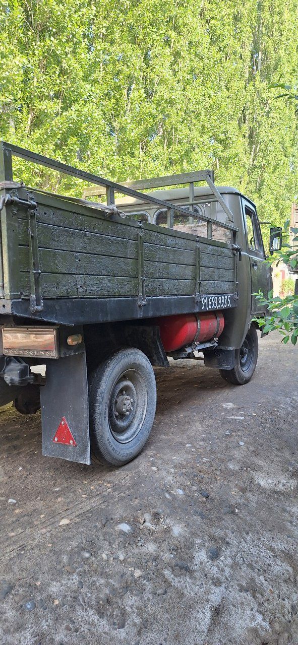 Uaz 3303 samosval