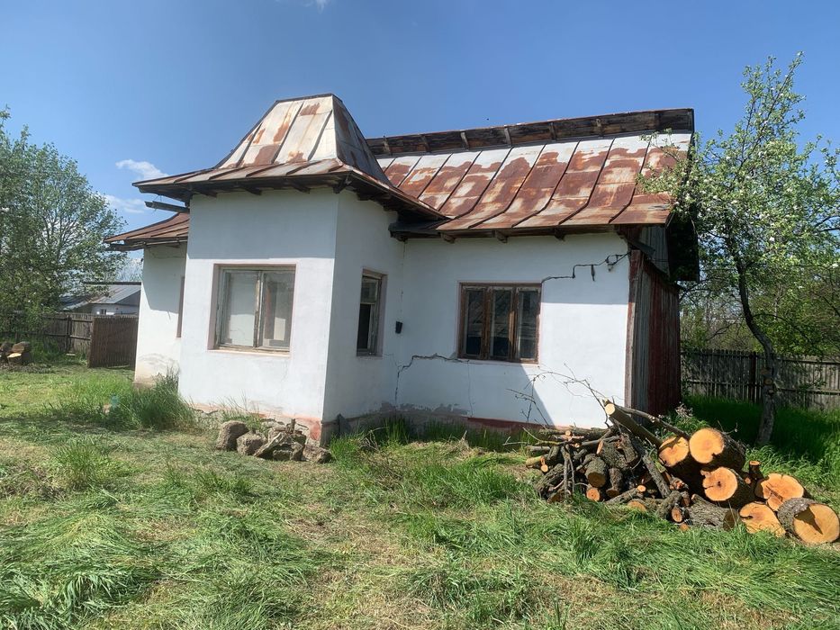 Gospodărie situată în Satul Strâmbeni, com. Căldăraru, jud. Argeș