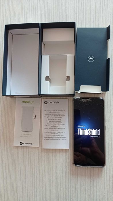 Motorola G72 256 GB със счупен екран + подарък гръб и адаптер