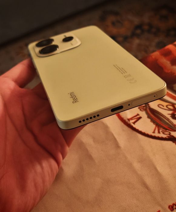 Продаётся почти новый Redmi Note 14. В идеальном состоянии.