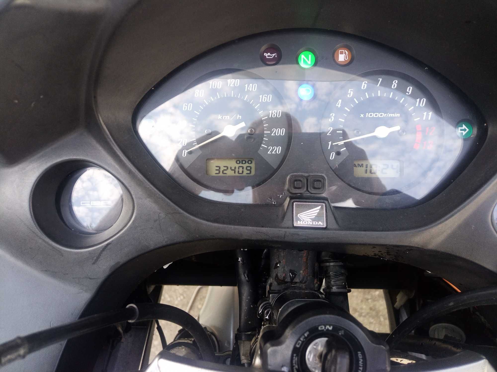 Vând honda cbf 600