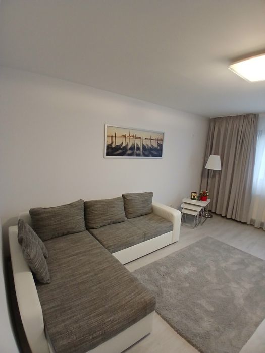 Închiriere apartament 2 camere, loc parcare
