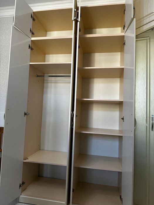 Шкаф в спальню или же в прихожую