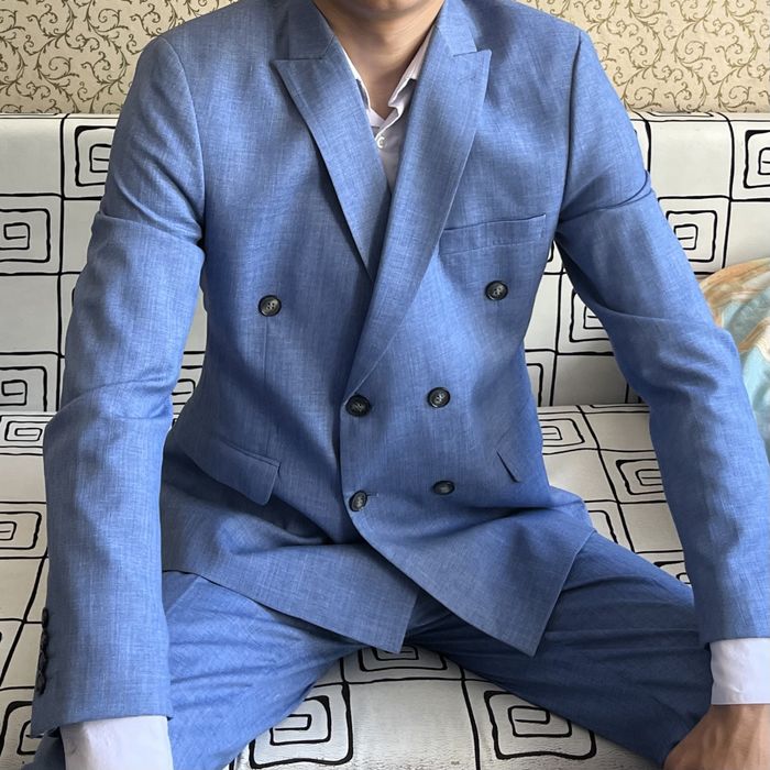 Мужской костюм новый