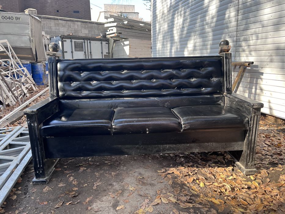 Продаются готические скамейки (винтаж, Б/У)