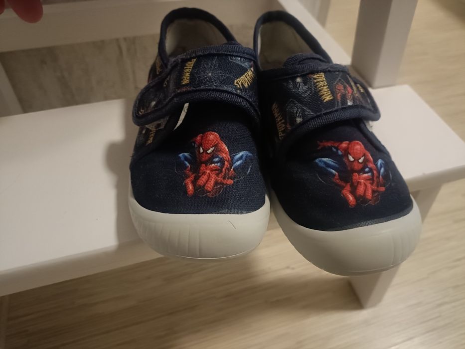 Сандали за момче "Geox "  , кецове "Adidas", пантофки "Беко" 27