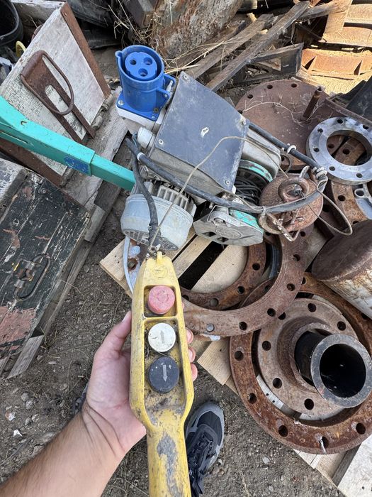 Aparatura tip macara