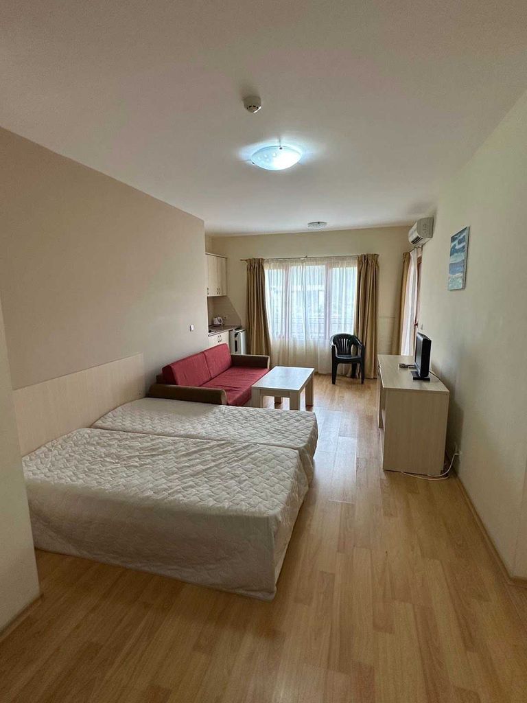Продава се Двустаен апартамент в Созопол - 58 кв.м за 990 €/кв.м - Снимка #2