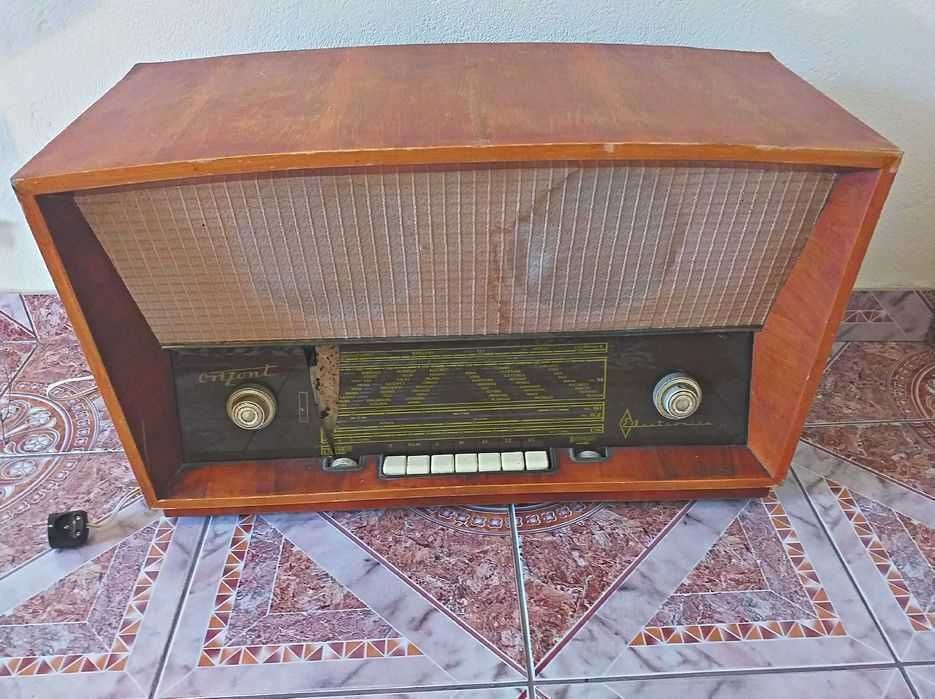 Radio Orizont-Electronica S-620 A,vechi de peste 60 ani,an 1962