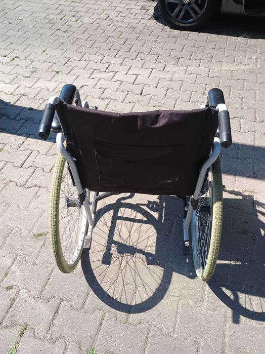 Cărucior pentru persoane cu dizabilități