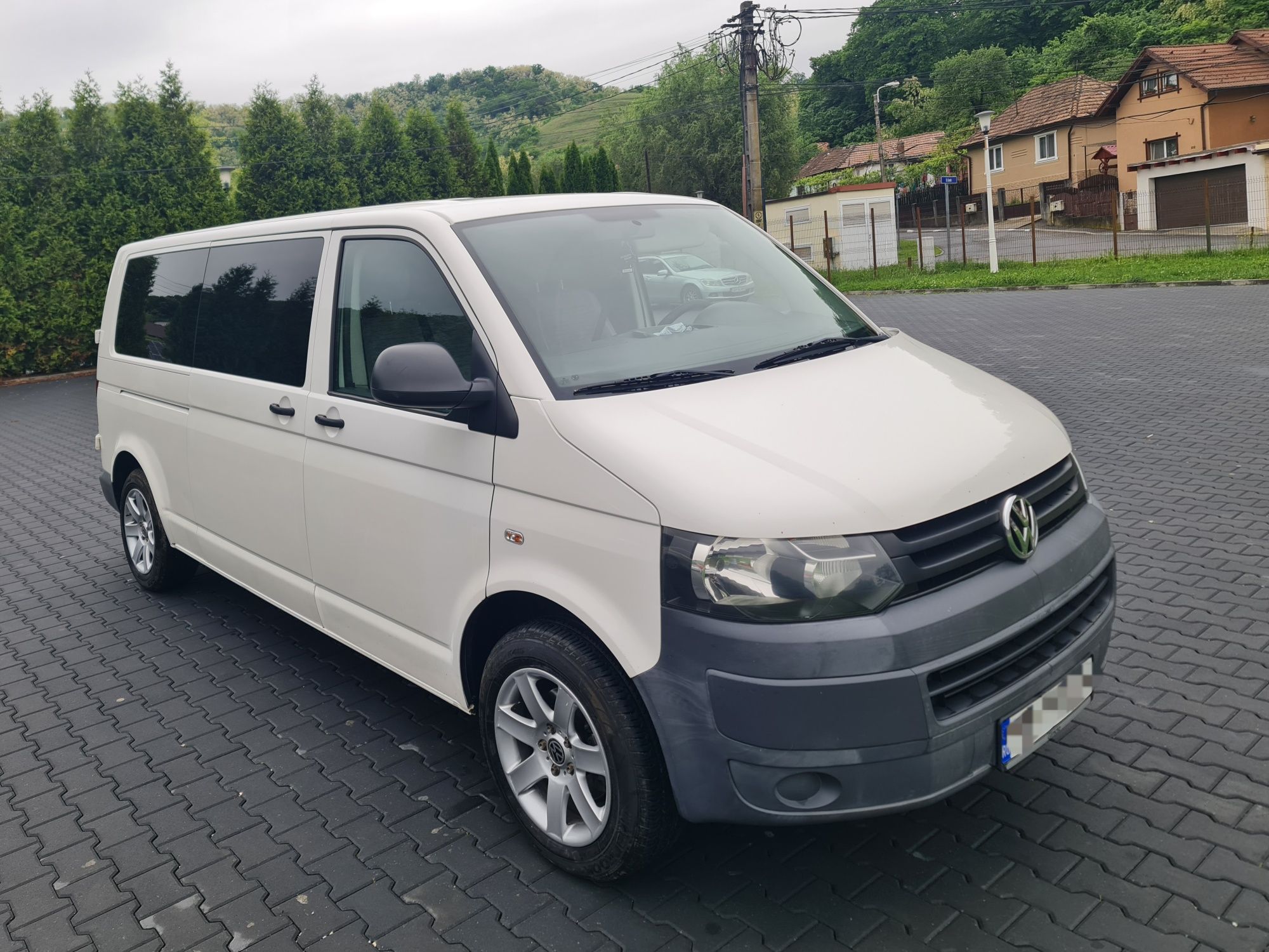 Vw transporter 8+1 locuri