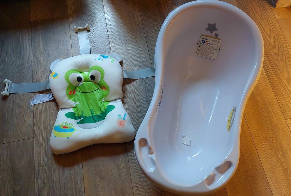 Чисто нова вана анатомична за къпане с подарък подложка