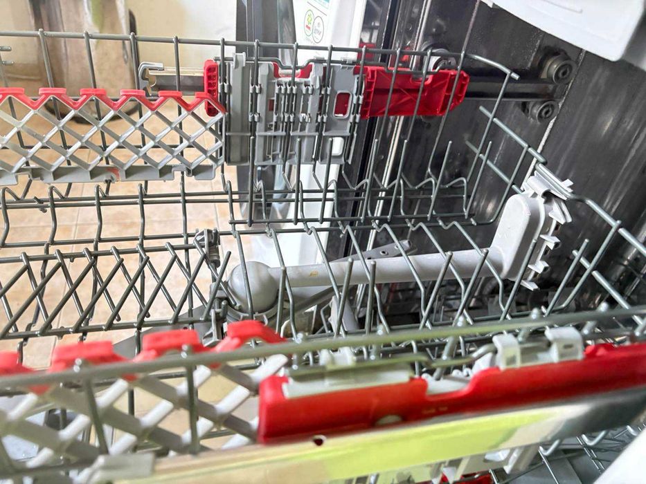 Съдомиялна Sharp