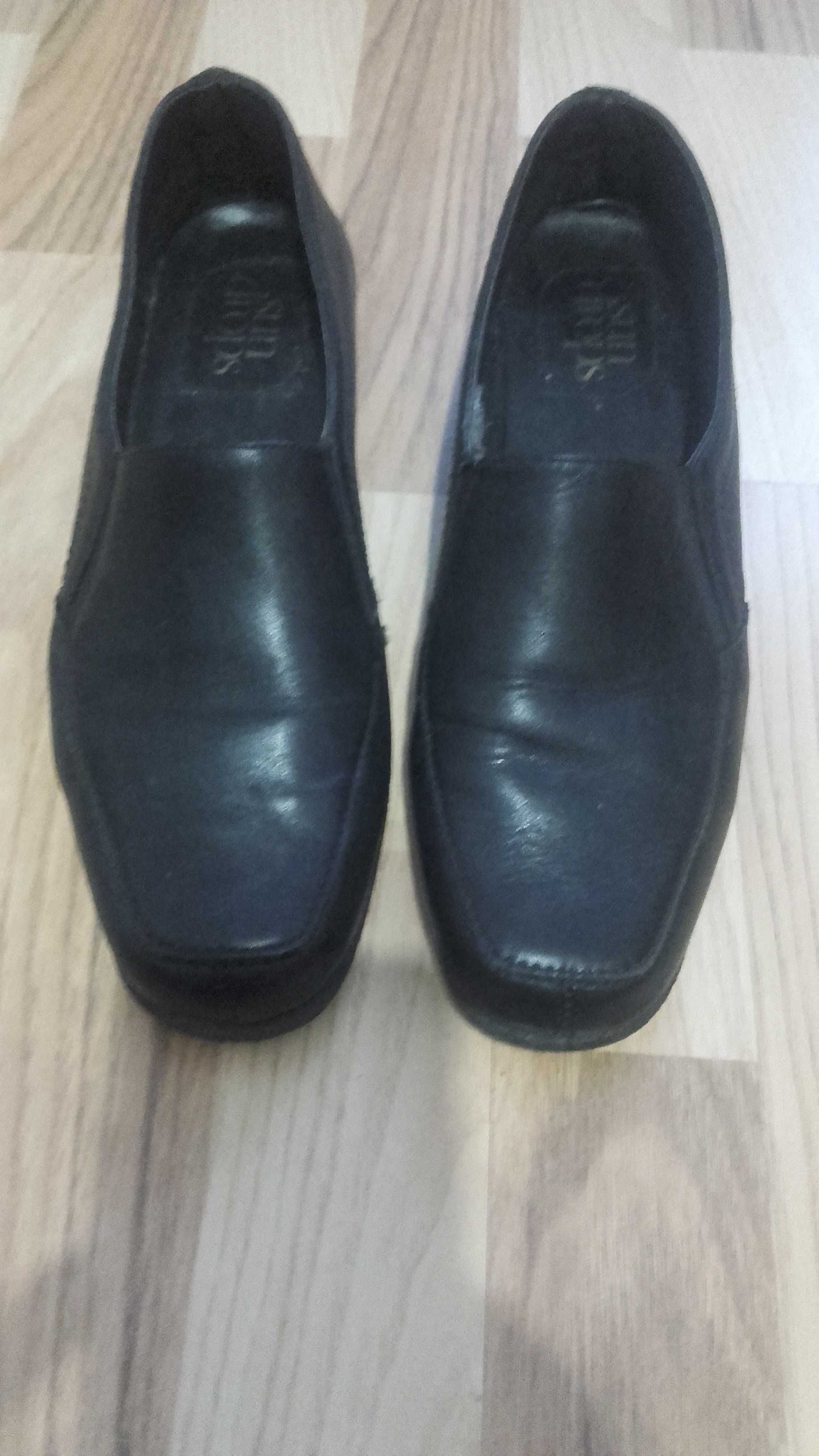 Pantofi din piele neagra dama