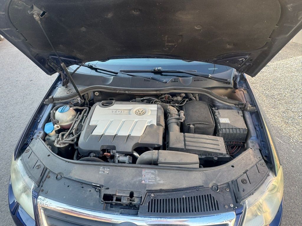 Vând Vw Passat  B6