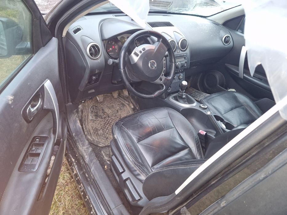 Vând nissan qashqai
