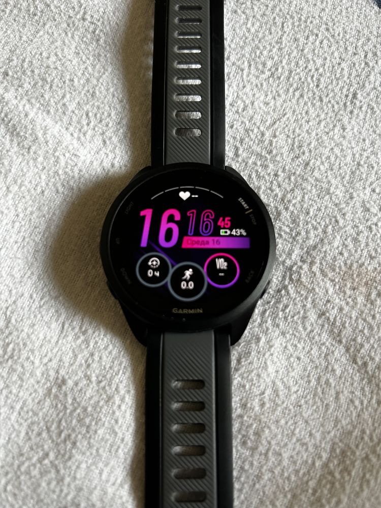 Продам часы  Garmin Forerunner 165 в идеальном состояний