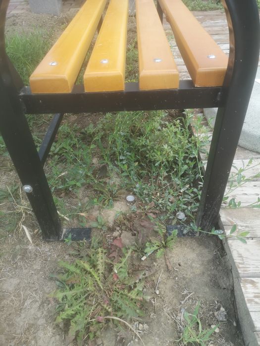 Vând bancă curte