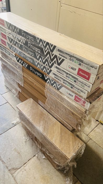 Ламиниран паркет около 27 м2