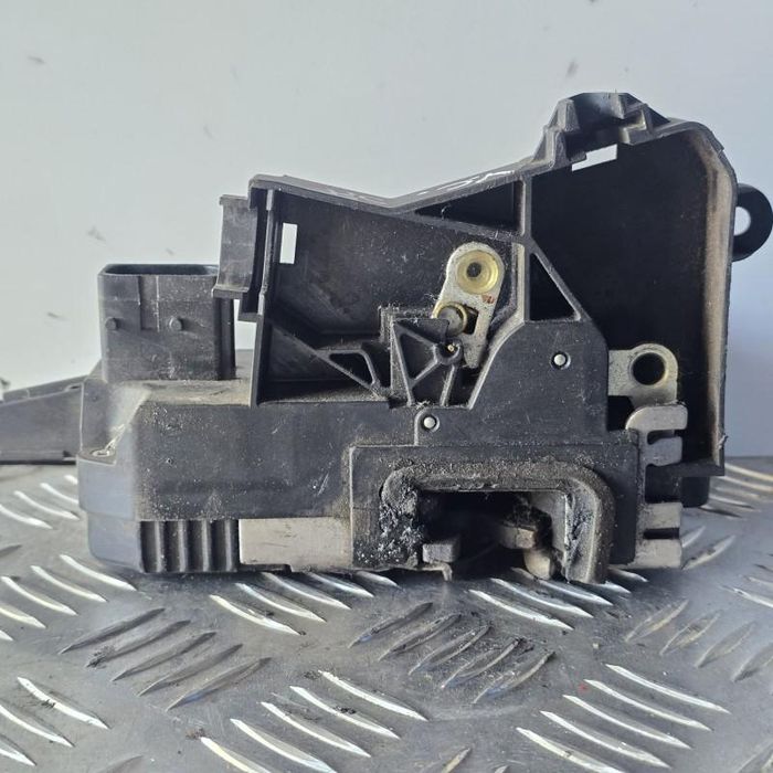 Broasca usa stanga fata Opel Vectra C facelift