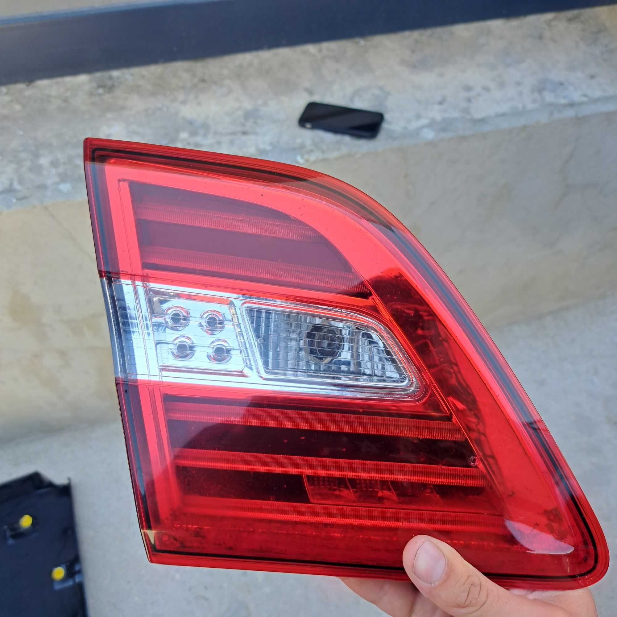 Стопове за багажник ляв и десен на Mercedes ML 350  w166 ,