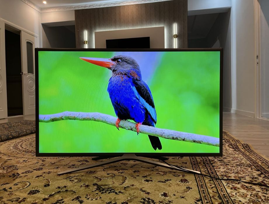 Смарт телевизор Samsung 106 см WiFi YouTube