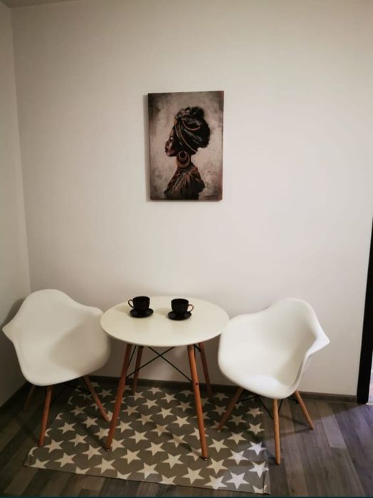 Inchiriez studio Edificiul Karina