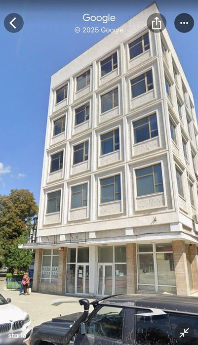 Clădire și teren intravilan în centrul orașului Onești, Bacău