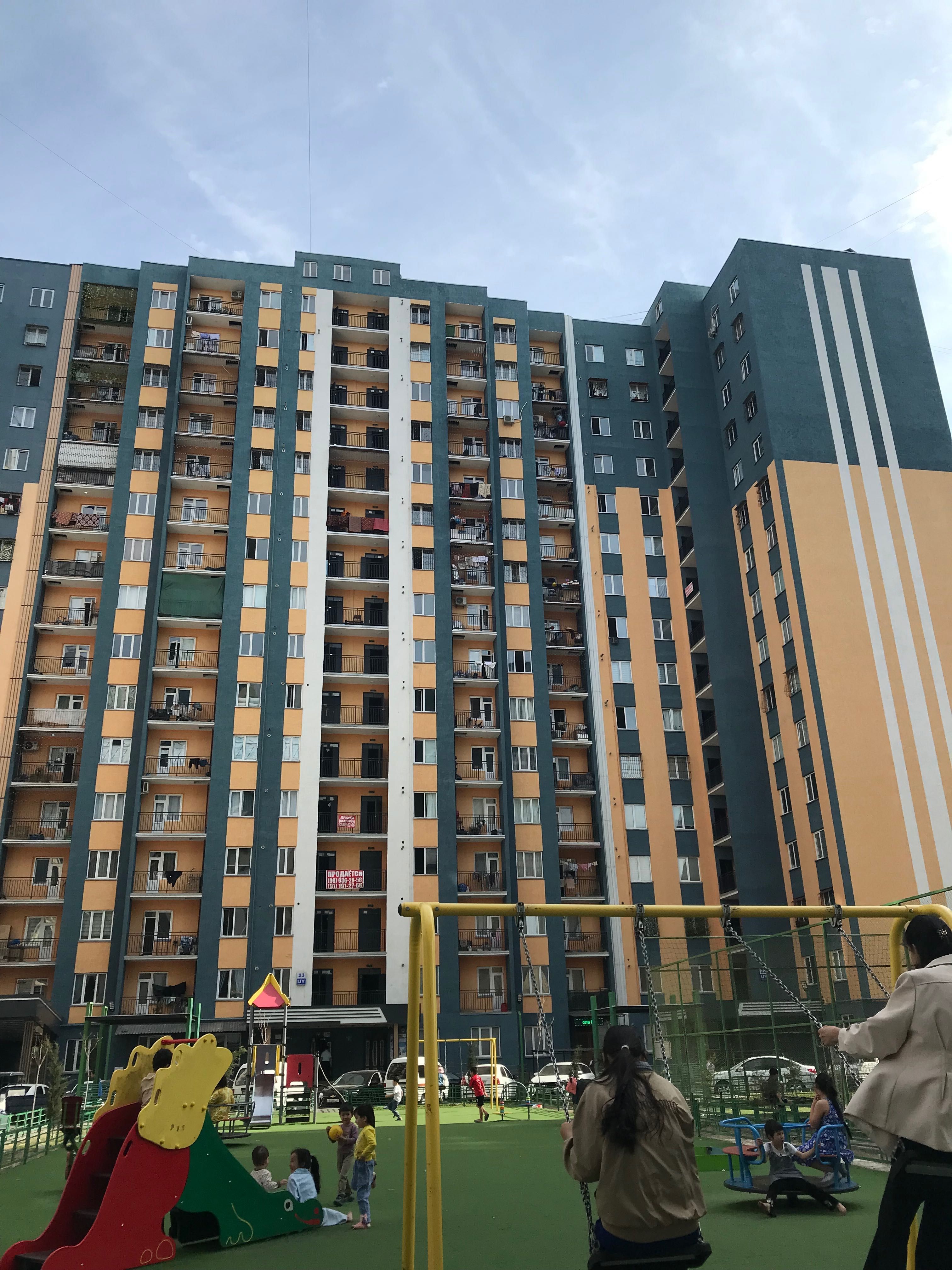 Продается  Сергелий спутник 16- 60 кв не далеко от станций метро